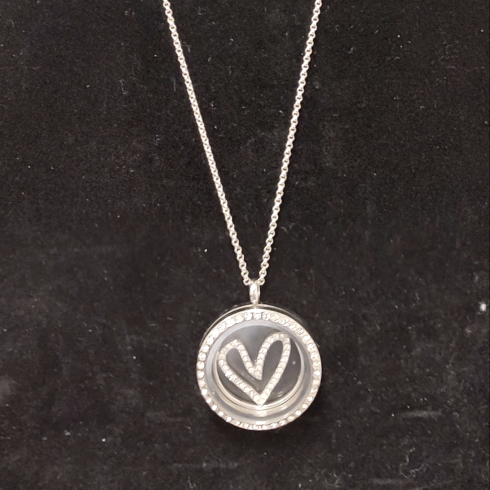Origami Owl Necklace A MOTHER'S HEART CRYSTAL Locket Necklace